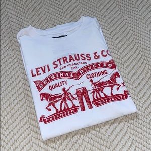 Levi Tee